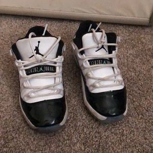 Emerald concord jordans